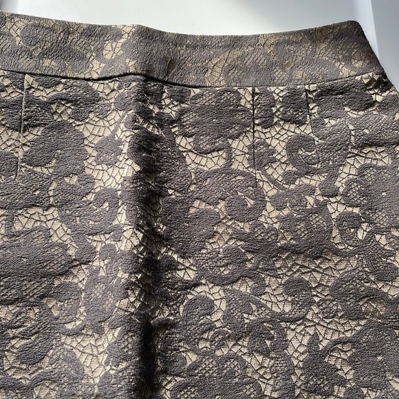 Banana Republic pencil skirt - Picture 3 of 8